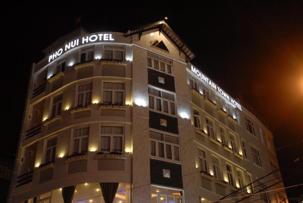 Mountain Town Hotel Далат Екстер'єр фото